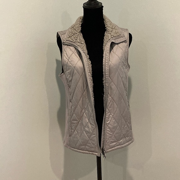LL Bean Classic Zip Front Lightly Quilted Vest Silver Gray Women’s Petite Small - Picture 10 of 12